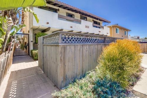 4549 33rd St, San Diego, CA 92116-4493
