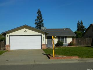 19030 Oak Knoll Ave, Lockeford, CA 95237-9601