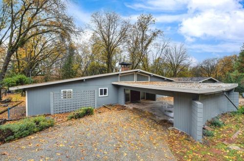 15933 Norlene Way, Grass Valley, CA 95949-6824