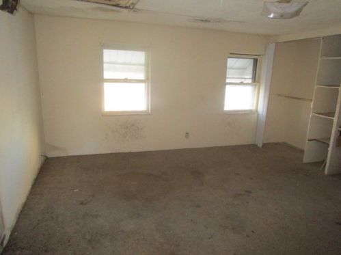 236 18th Ave, Whitaker PA  15120-1816 exterior