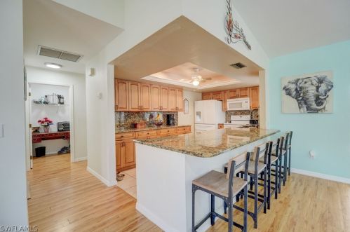 230 43rd Ter, Cape Coral FL  33904-8425 exterior