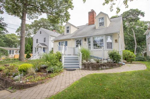 18 Cypress Rd, Fenwick CT  06475-2807 exterior
