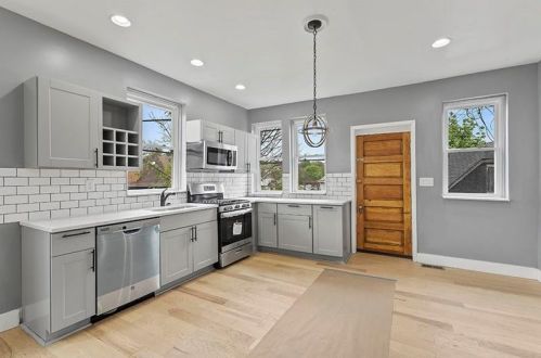 436 Kingsboro St, Pittsburgh PA  15211-2412 exterior