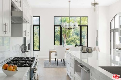 3170 Santa Maria Rd, Topanga CA  90290-4307 exterior