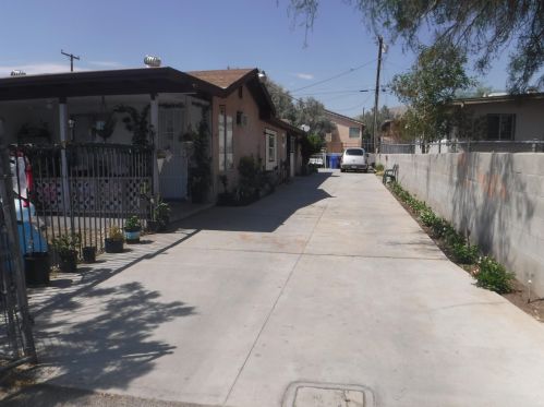 66050 6th St, Desert Hot Springs, CA 92240-6724
