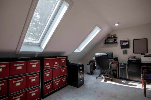 8 Cathedral Cir, Nashua NH 03063-2716 exterior