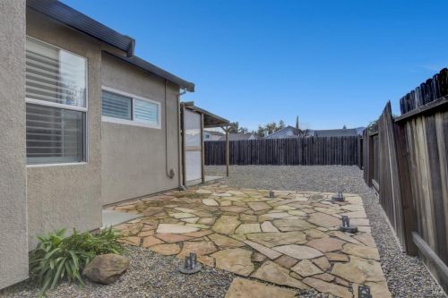 885 Turquoise St, Vacaville CA  95687-7810 exterior