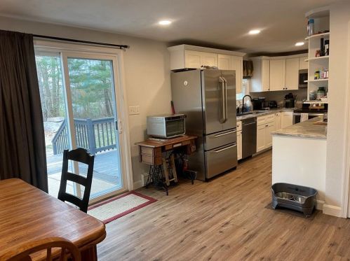190 Staghead Dr, Glocester RI  02859-1303 exterior