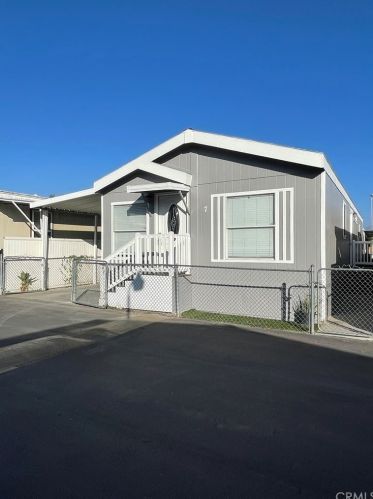 1826 19th St, San Bernardino, CA 92411-1139