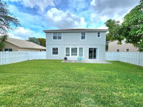 2210 145th Ave, Hollywood FL  33028-2866 exterior