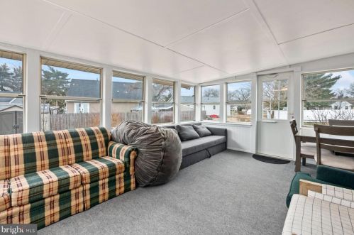 306 Veterans Dr, Palmyra NJ  08065-2319 exterior