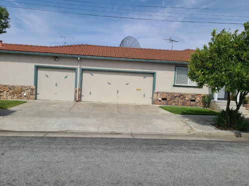 1452 Shortridge Ave, San Jose, CA 95116-2352