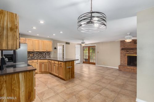 6520 20 Ave, Phoenix AZ 85041-7702 exterior