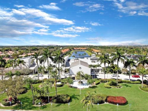 7617 Is Breeze Ter, Boynton Beach FL  33437-5403 exterior