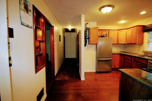 99 Laurel Hill Rd, Brookfield Center CT  06804-1014 exterior