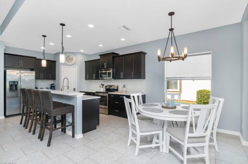 14487 Manchester Dr, Naples FL  34114-8630 exterior