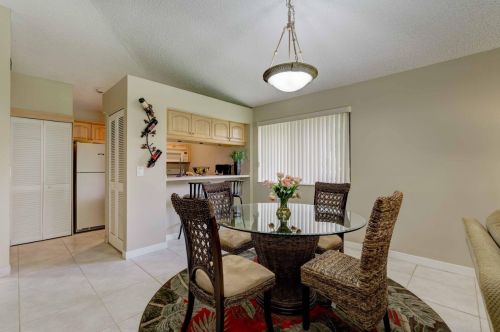 829 Club Dr, West Palm Beach FL  33418-7058 exterior