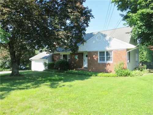 29 Boniello Dr, Mahopac, NY 10541-2811