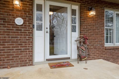 24 Woodland Ter, High Bridge, NJ 08829-1010