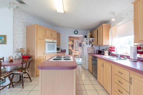 8125 Meadowlark Ln, Fort Pierce, FL 34952-3143