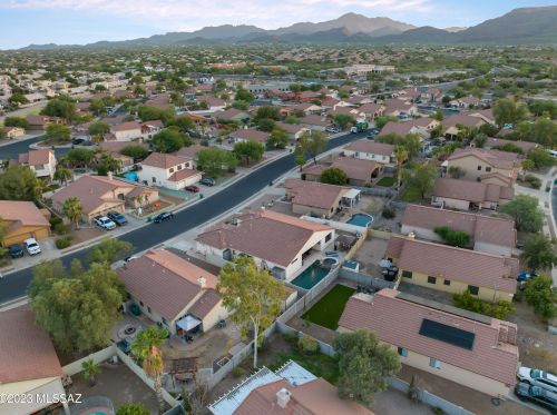 6952 Tacna Dr, Tucson AZ 85743-1422 exterior