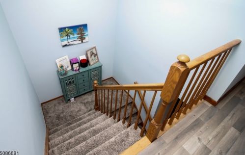 302 Cheyenne Rd, Lafayette NJ  07848-4040 exterior