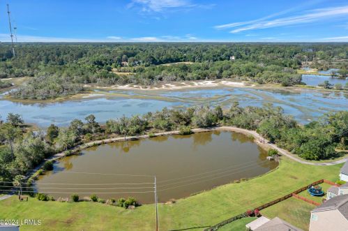 21 Bradford Ct, Beaufort SC  29902-3307 exterior