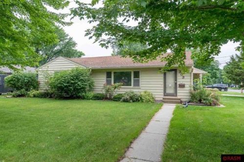 303 Floral Ave, Mankato MN  56001-4007 exterior