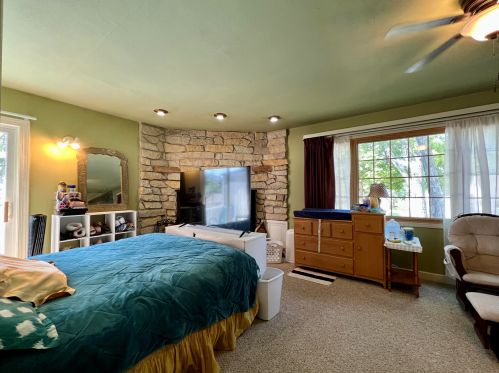 3658 89, Milwaukee WI 53228-1533 exterior