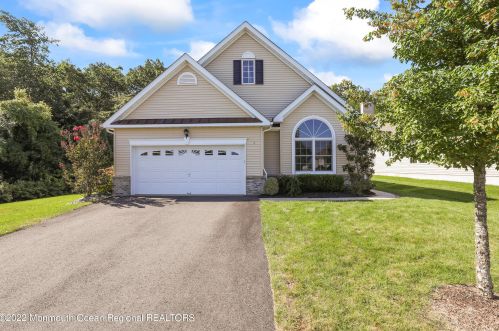 1 Cedar Village Blvd, Tinton Falls, NJ 07712-8727
