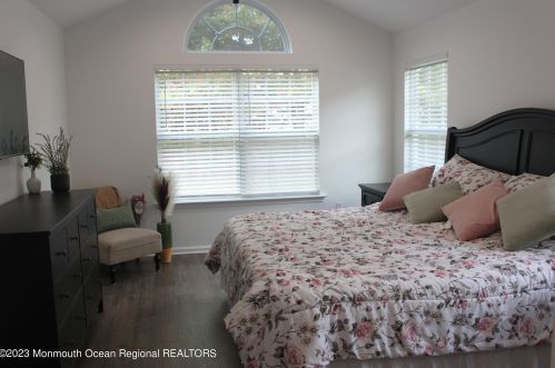 26 Rosewood Ct, Lakewood NJ  08701-5721 exterior