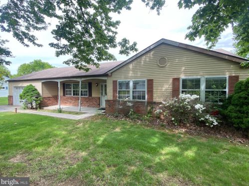 3034 Kimberly Dr, Norristown, PA 19401-1568