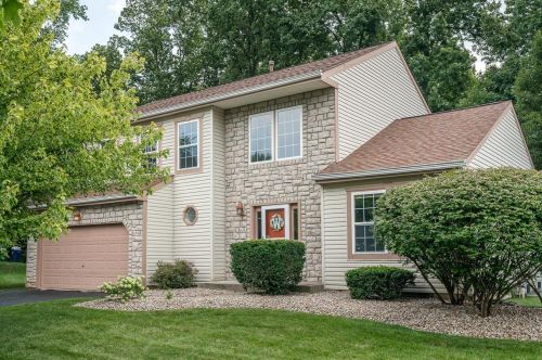 22 Lochness Ln, Pataskala, OH 43062-7004