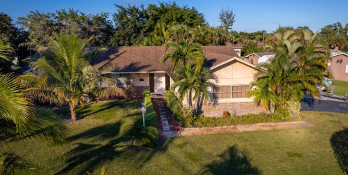 6983 Lakeside Rd, West Palm Beach, FL 33411-2623