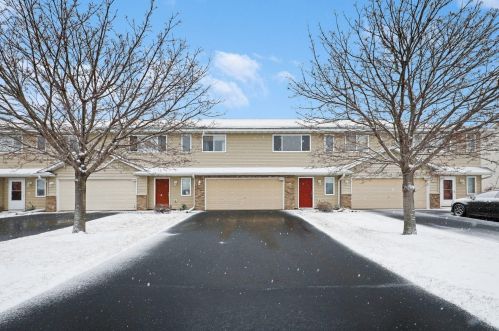 4032 Blakewood Dr, Prior Lake, MN 55379-5824