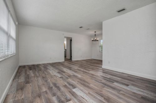 114 Grovewood Ave, Sanford, FL 32773-5951