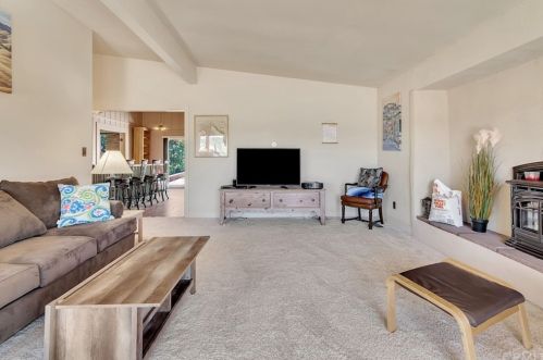 8121 Smith Point Rd, Lake Nacimiento CA  93426-9633 exterior