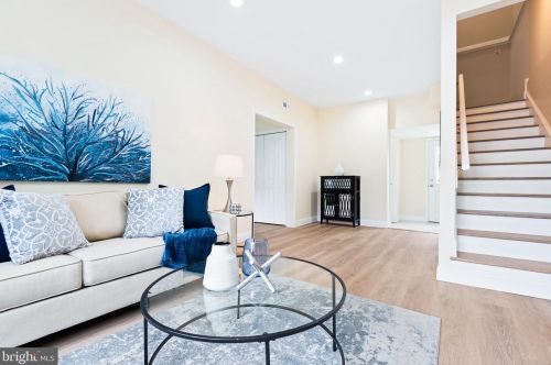 3010 Rosemary Ln, Falls Church VA  22042-1840 exterior