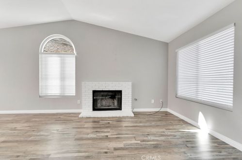 13689 Gemini St, Victorville CA  92392-9078 exterior