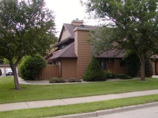 1389 18th Ave, Oshkosh, WI 54902-6690