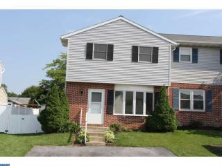 256 Riverview Dr, Ephrata, PA 17522-1874