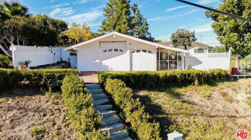 22 Cayuse Ln, Palos Verdes Estates, CA 90275-5173