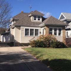 4229 Larkin St, Milwaukee WI  53211-1557 exterior