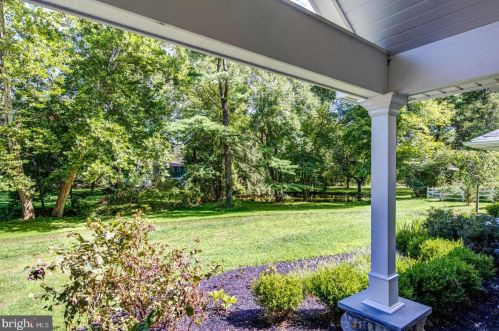 817 Bryn Mawr Ave, Newtown Square PA  19073-4333 exterior