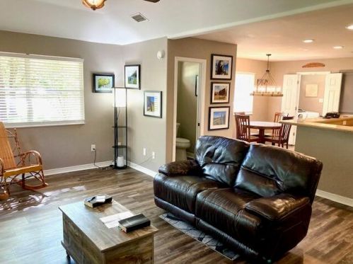 194 Creekside Ln, Defuniak Springs FL  32433-4906 exterior