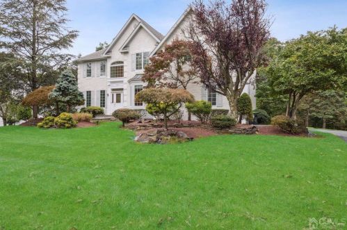 234 Yellowknife Rd, Morganville, NJ 07751-1682