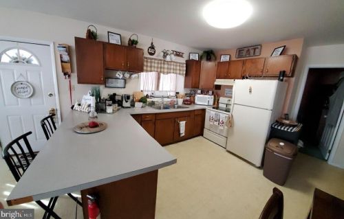 105 Burd St, Lees Cross Roads, PA 17257-1303