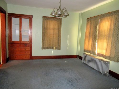 7 Lark St, Washingtonville NY  10992-1124 exterior