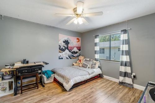 80 Logan Blvd, Naples FL  34119-2540 exterior