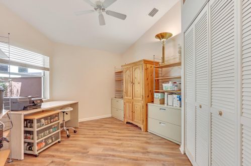 231 Canterbury Dr, West Palm Beach FL  33418-7178 exterior